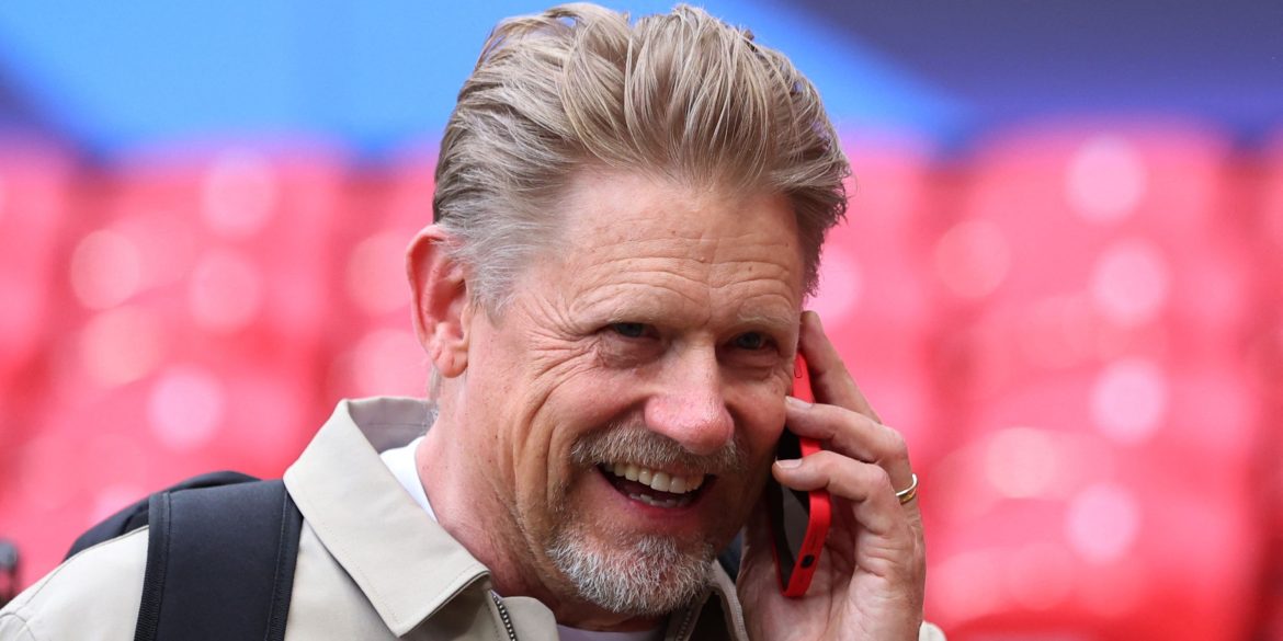 Peter Schmeichel names the "weird" Man Utd signing Amorim "didn't need"
